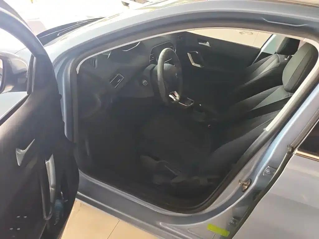 Peugeot 308S 2015 1.2T Automatic Sporty Edition — миниатюра 16