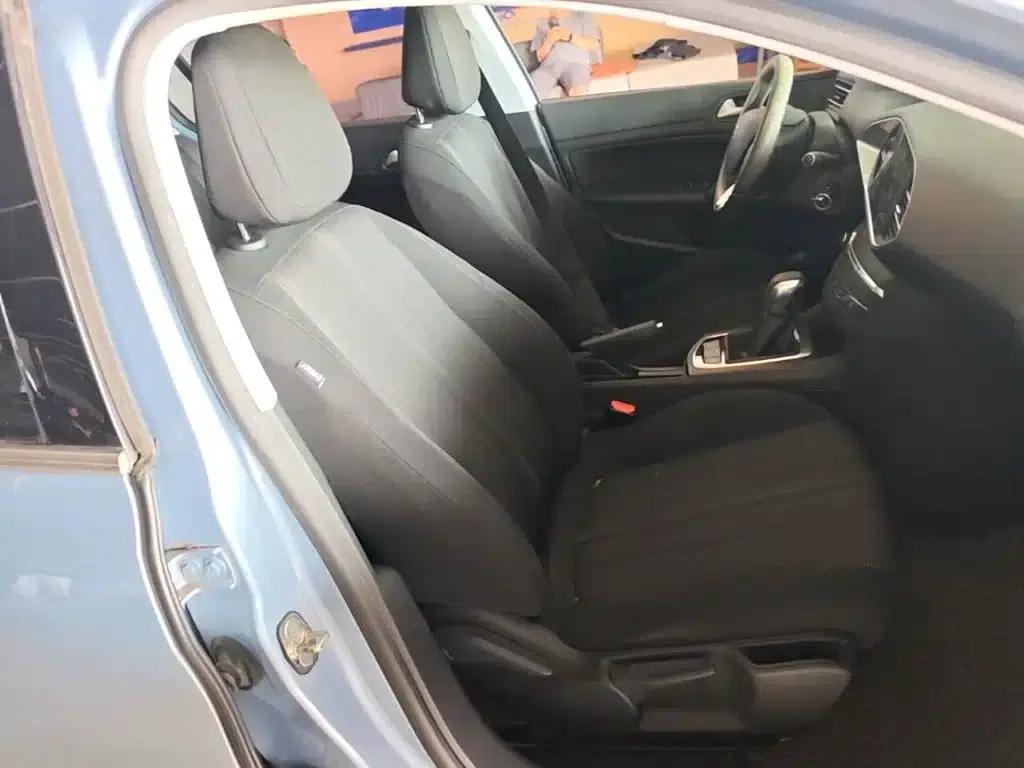 Peugeot 308S 2015 1.2T Automatic Sporty Edition — миниатюра 25