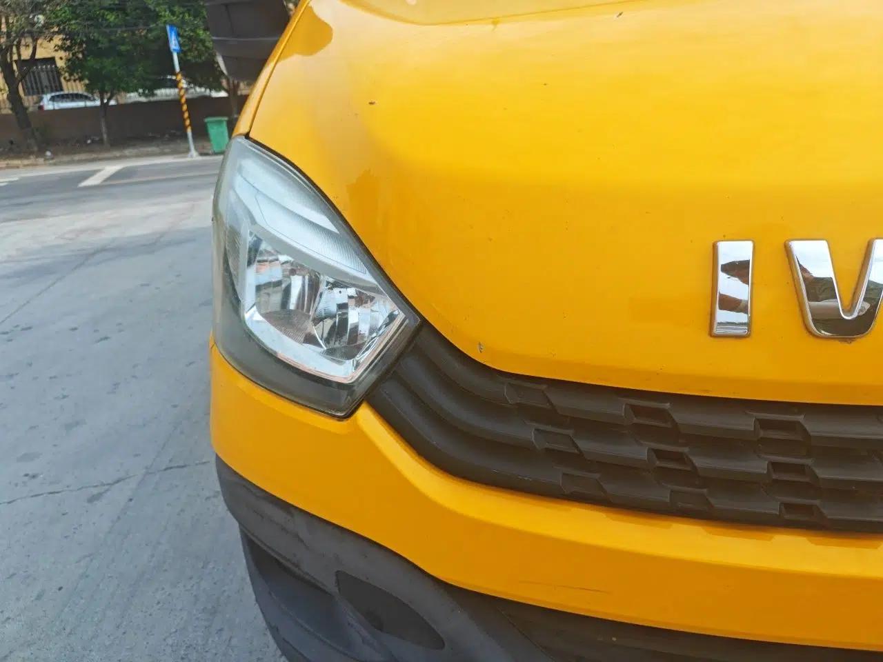 Iveco Eurocargo Iveco Eurocargo 2.0 manual diesel 7-seater version — миниатюра 7