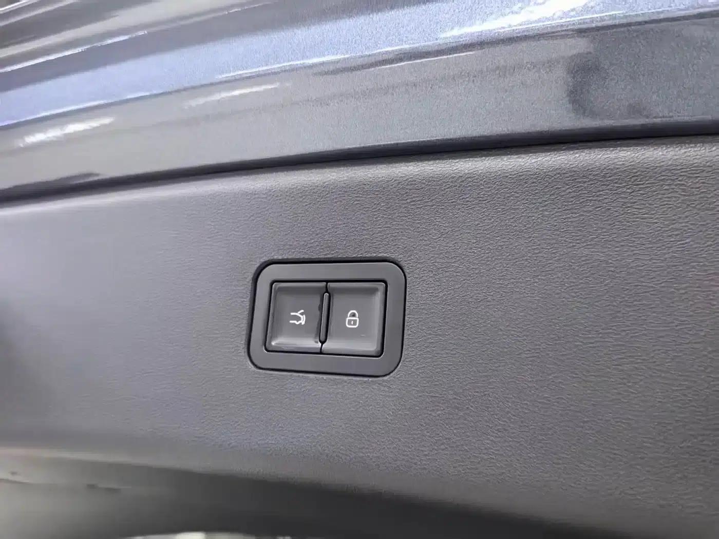 Seal 06 DM-i Touring Edition 2025 DM-i 150KM Flagship Model — миниатюра 13