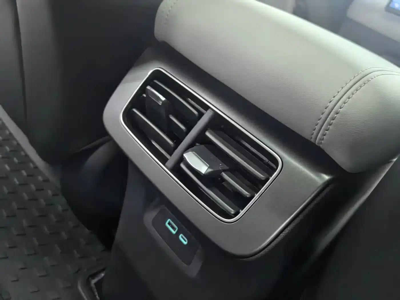 Seal 06 DM-i Touring Edition 2025 DM-i 150KM Flagship Model — миниатюра 15