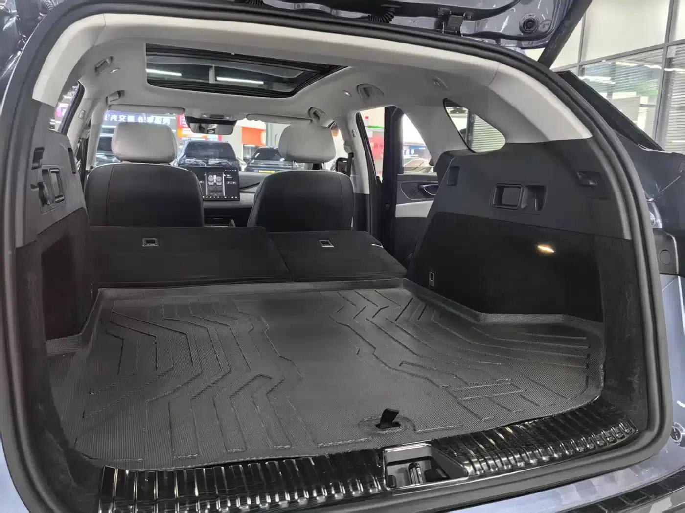 Seal 06 DM-i Touring Edition 2025 DM-i 150KM Flagship Model — миниатюра 29