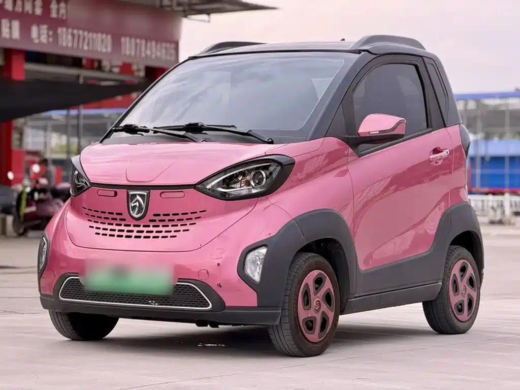 Baojun E100 2020 Model 305KM Smart Edition — миниатюра 1