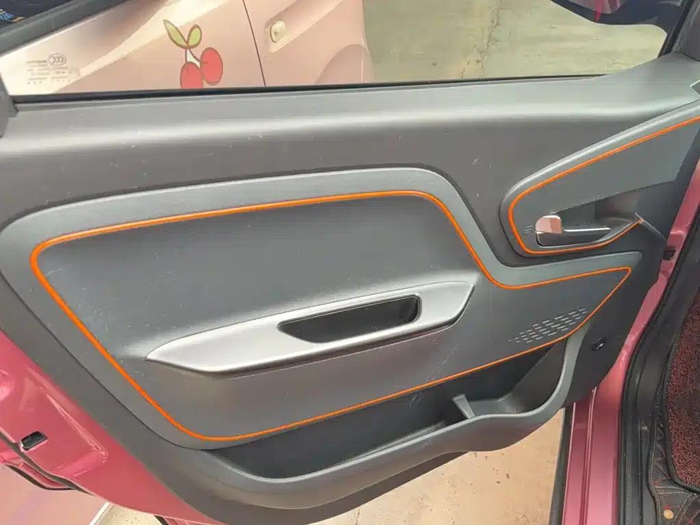 Baojun E100 2020 Model 305KM Smart Edition — миниатюра 6