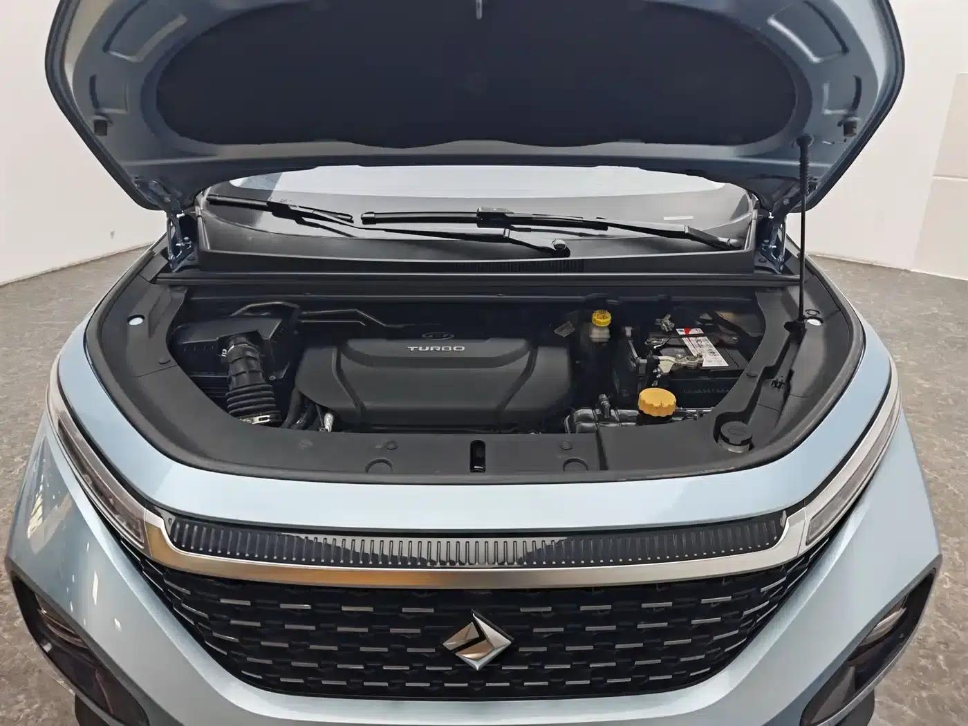 Baojun RM-5 2019 1.5T CVT 24-Hour Online Elite 7-Seater — миниатюра 12