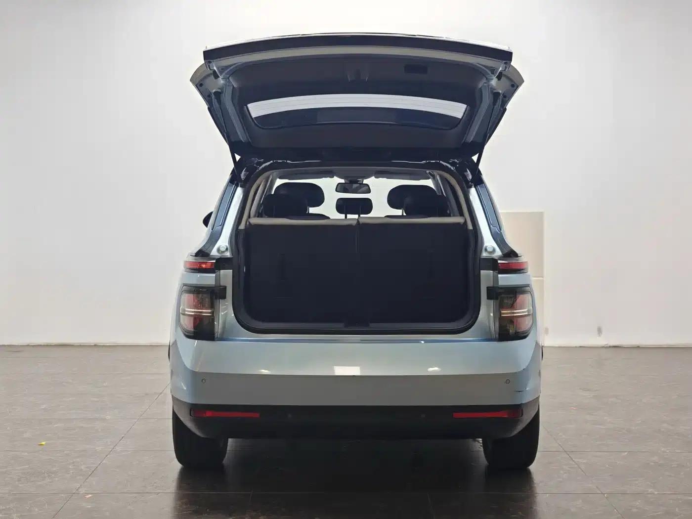 Baojun RM-5 2019 1.5T CVT 24-Hour Online Elite 7-Seater — миниатюра 13