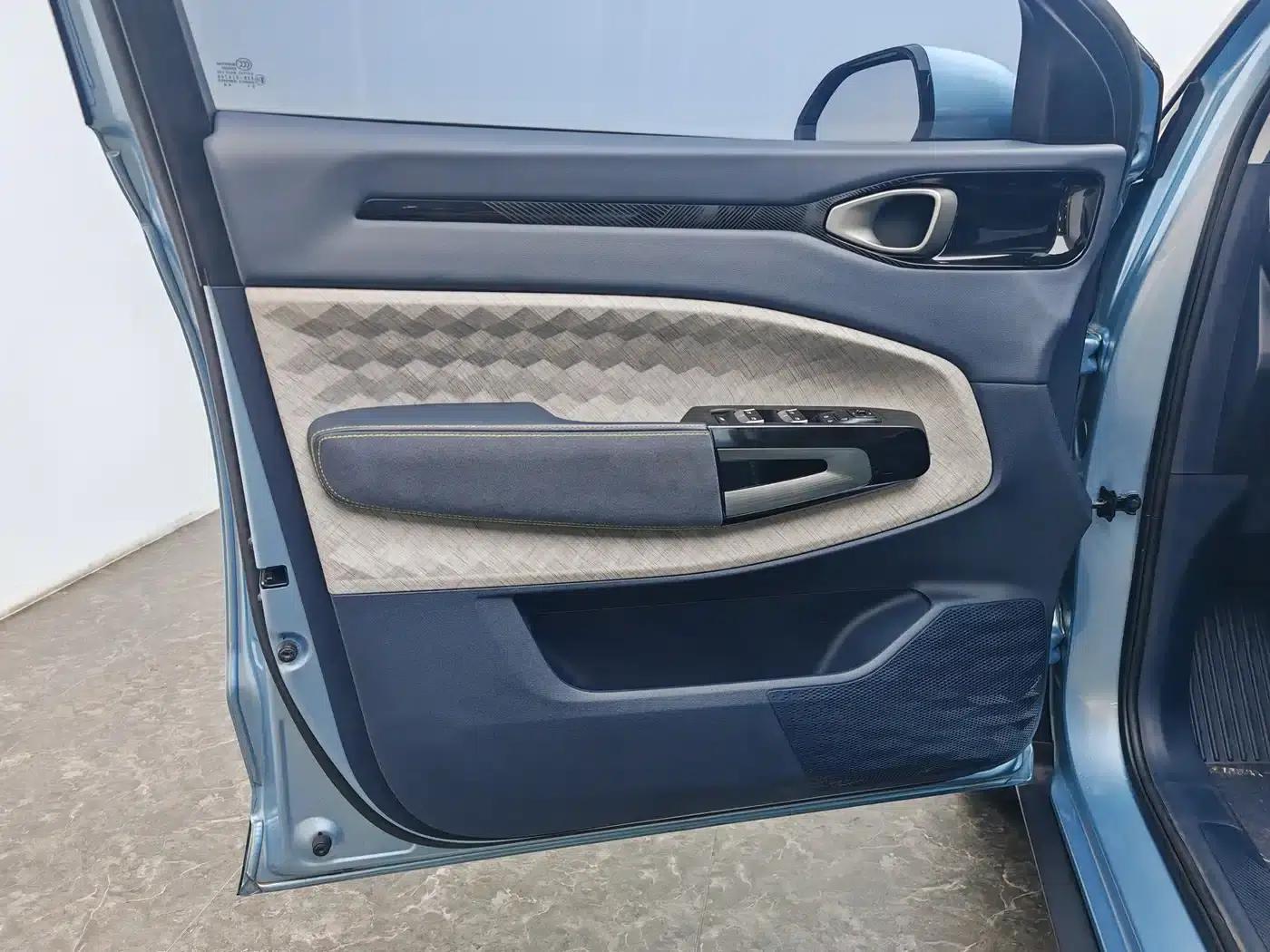 Baojun RM-5 2019 1.5T CVT 24-Hour Online Elite 7-Seater — миниатюра 20