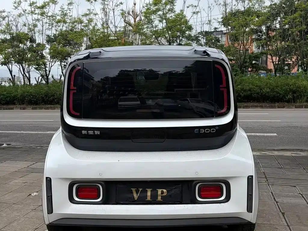 Baojun E300 2020 Plus Interstellar Smart Edition — миниатюра 5