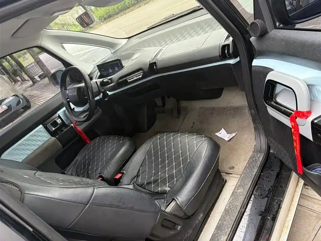 Baojun E300 2020 Plus Interstellar Smart Edition — миниатюра 8
