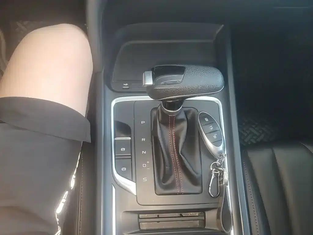 Bestune T55 2023 1.5T Automatic Leap Forward Edition — миниатюра 14