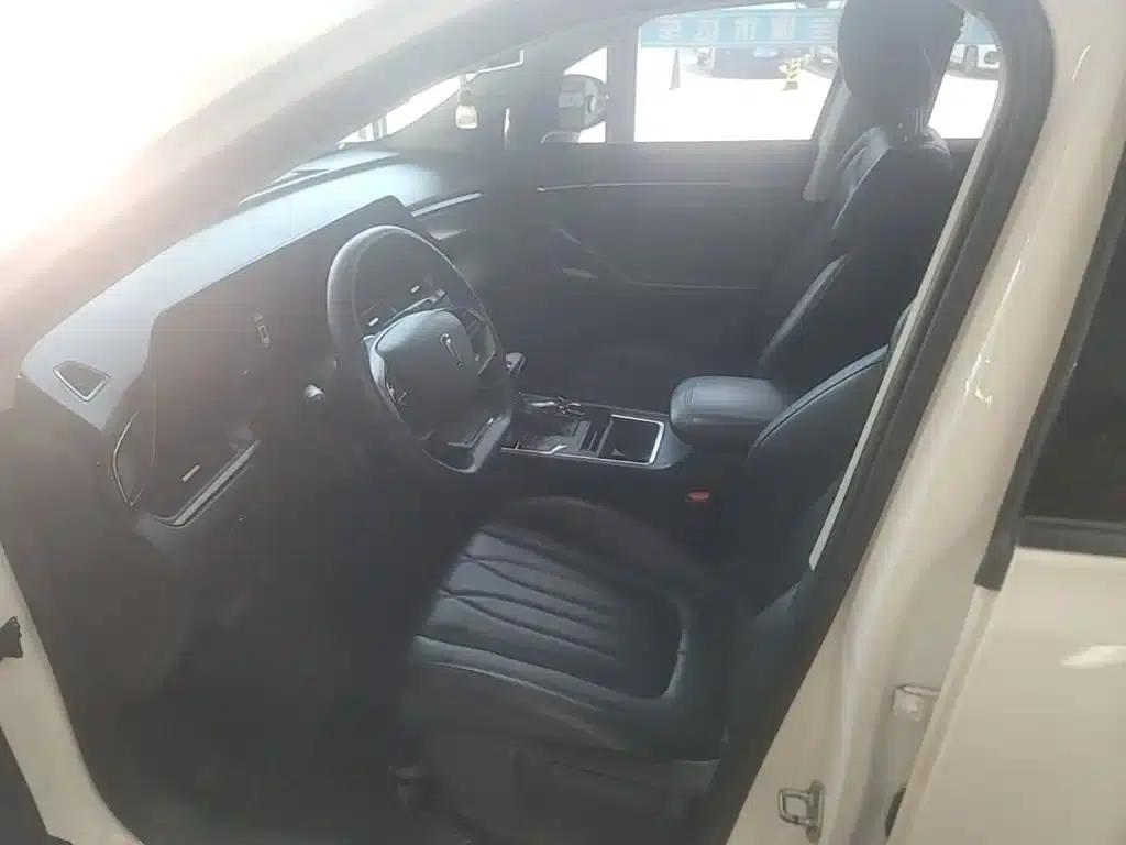 Bestune T55 2023 1.5T Automatic Leap Forward Edition — миниатюра 15