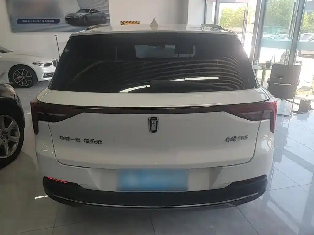 Bestune T55 2023 1.5T Automatic Leap Forward Edition — миниатюра 6
