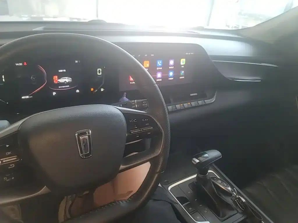 Bestune T55 2023 1.5T Automatic Leap Forward Edition — миниатюра 10