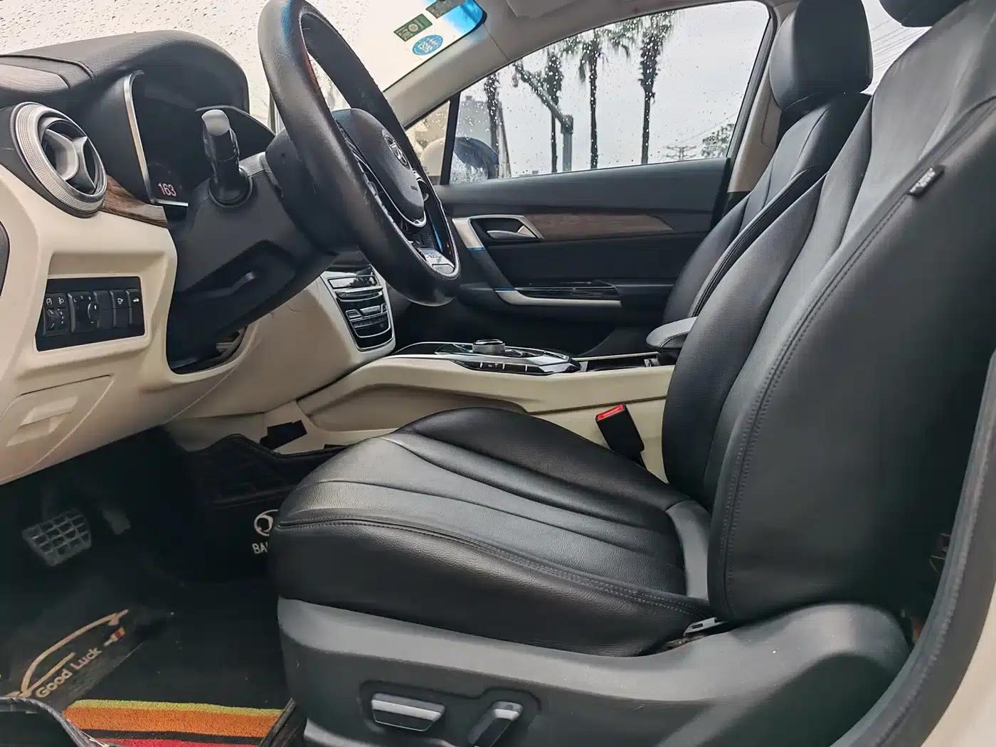 Beijing EU5 2019 R500 Smart Wind Edition — миниатюра 4