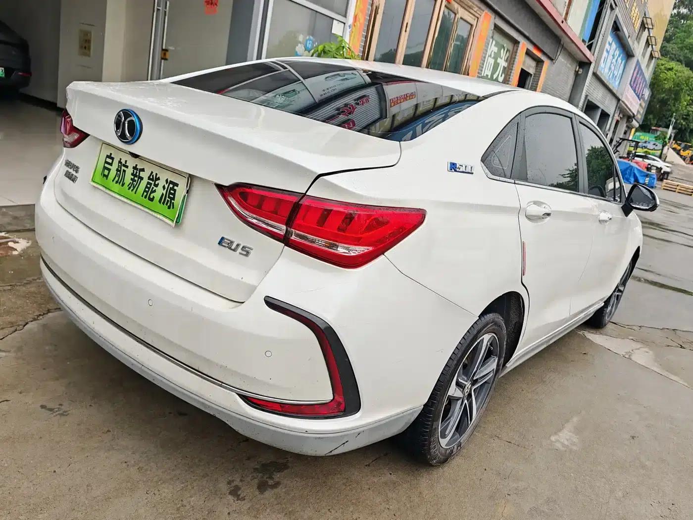 Beijing EU5 2019 R500 Smart Wind Edition — миниатюра 10