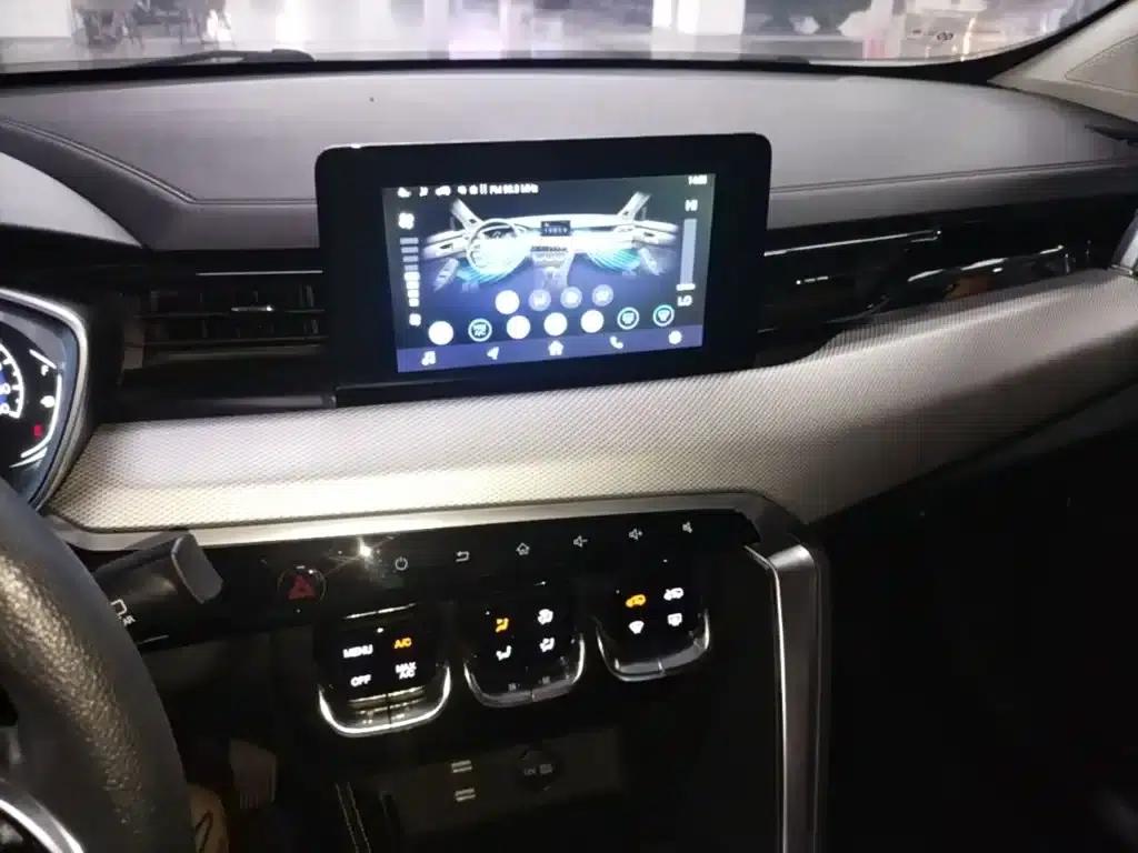 Beijing X3 2019 1.5T Manual Glory Edition — миниатюра 13
