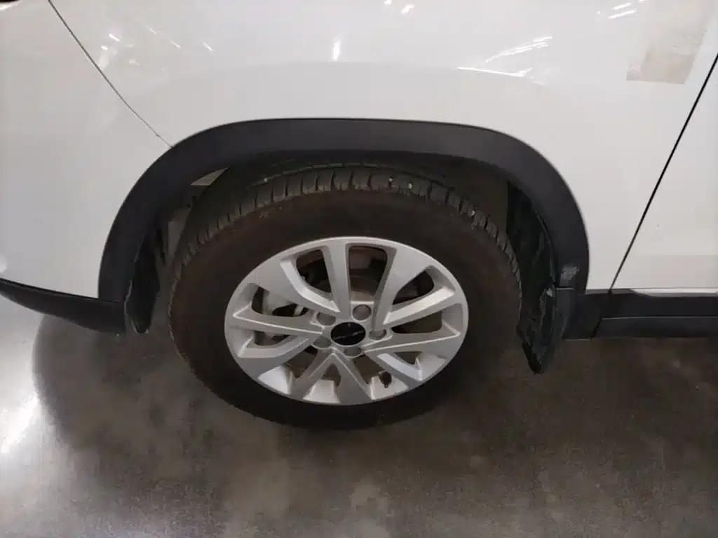 Beijing X3 2019 1.5T Manual Glory Edition — миниатюра 23