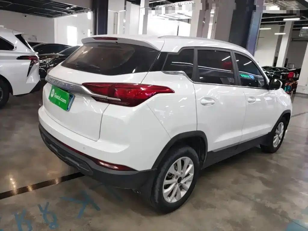 Beijing X3 2019 1.5T Manual Glory Edition — миниатюра 7