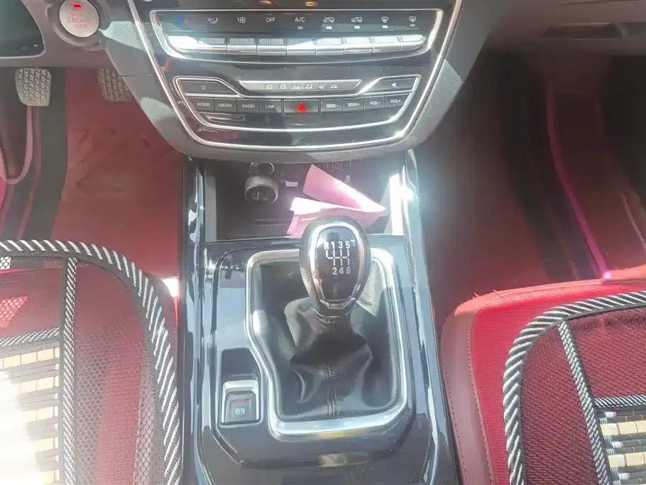 Smart Travel 2018 1.5T Manual Entry-Level Edition (National V Emission Standard) — миниатюра 16