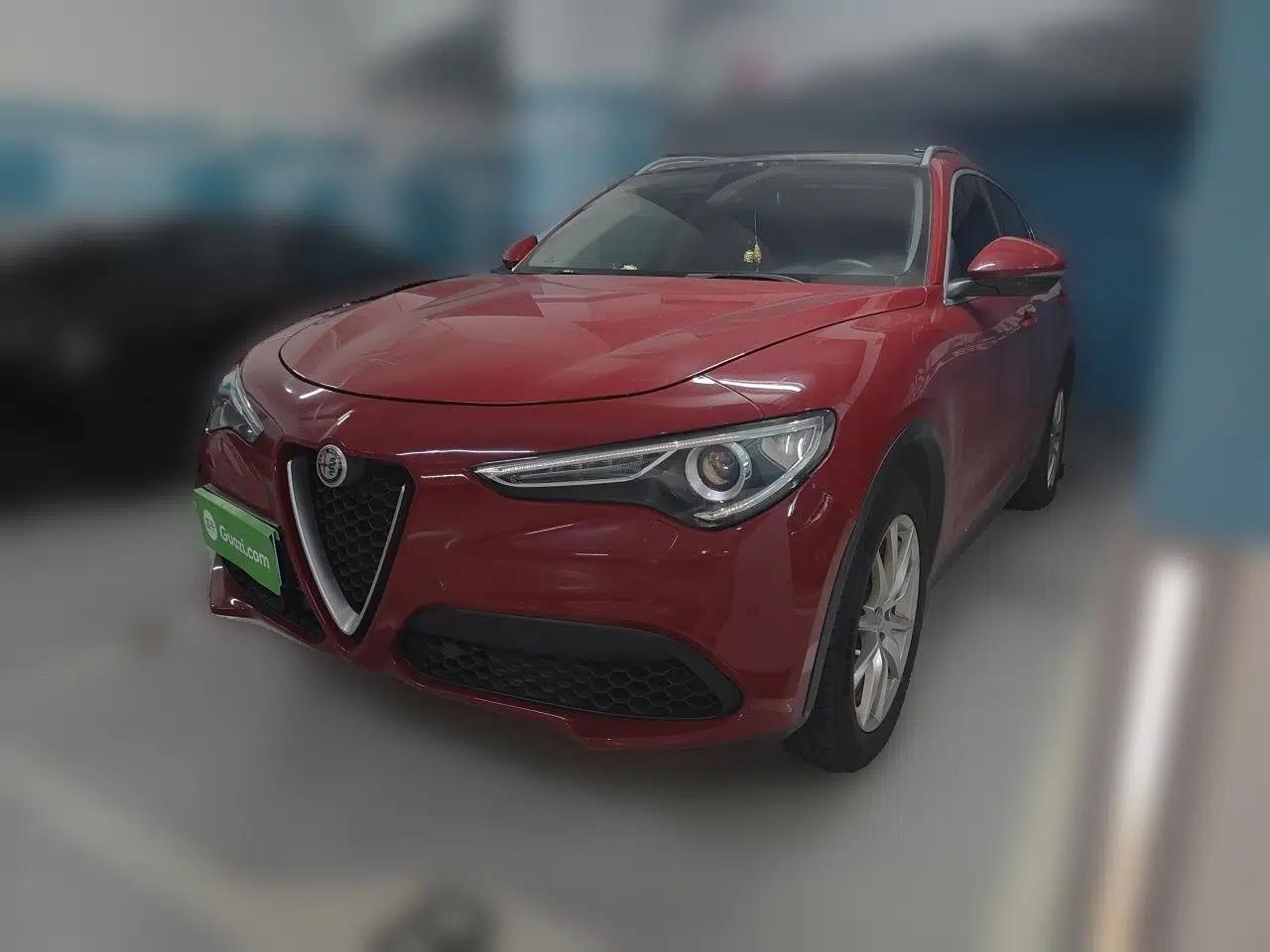 Alfa Romeo Stelvio 2017 2.0T 200HP Luxury Edition — миниатюра 1