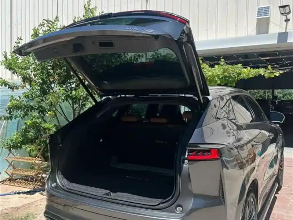 Changan UNI-Z New Energy 2024 Blue Whale Smart Electric iDD 125km Excellent Edition — миниатюра 9
