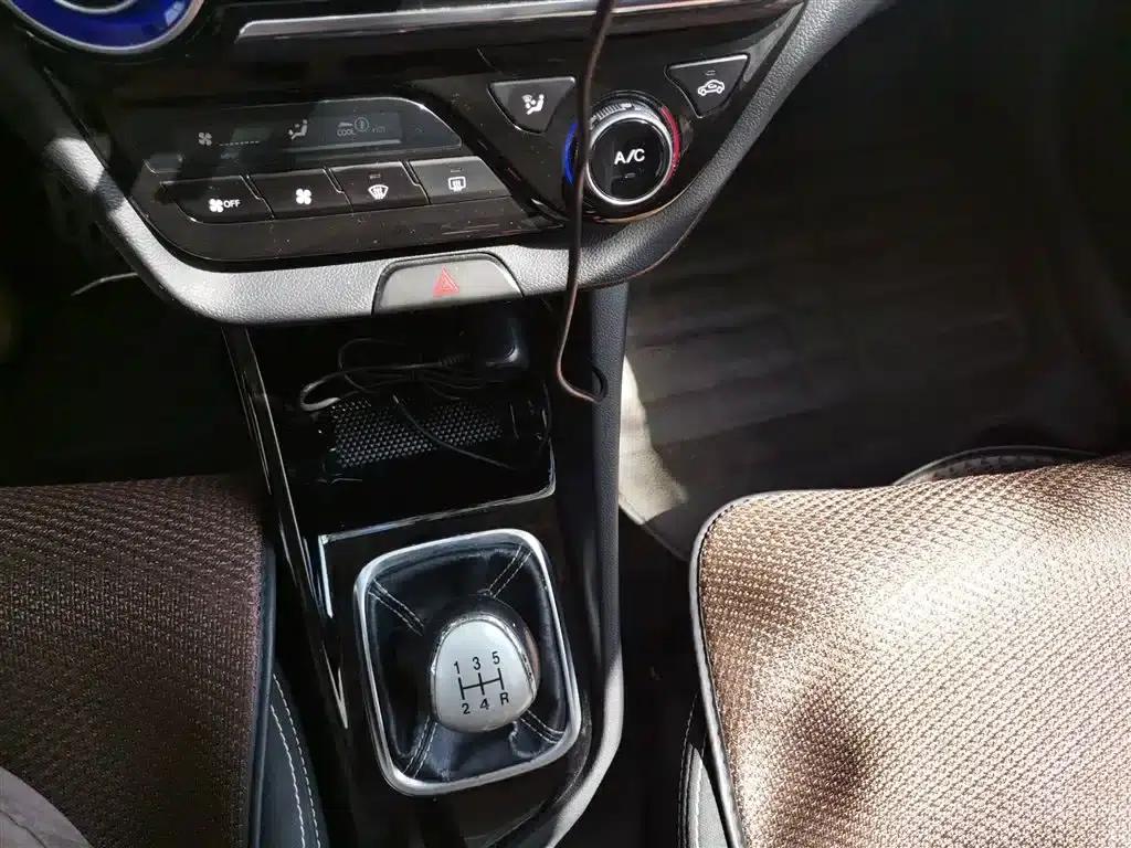 Yuexiang 2018 1.4L Manual Comfort Model (National V Emission Standard) — миниатюра 10