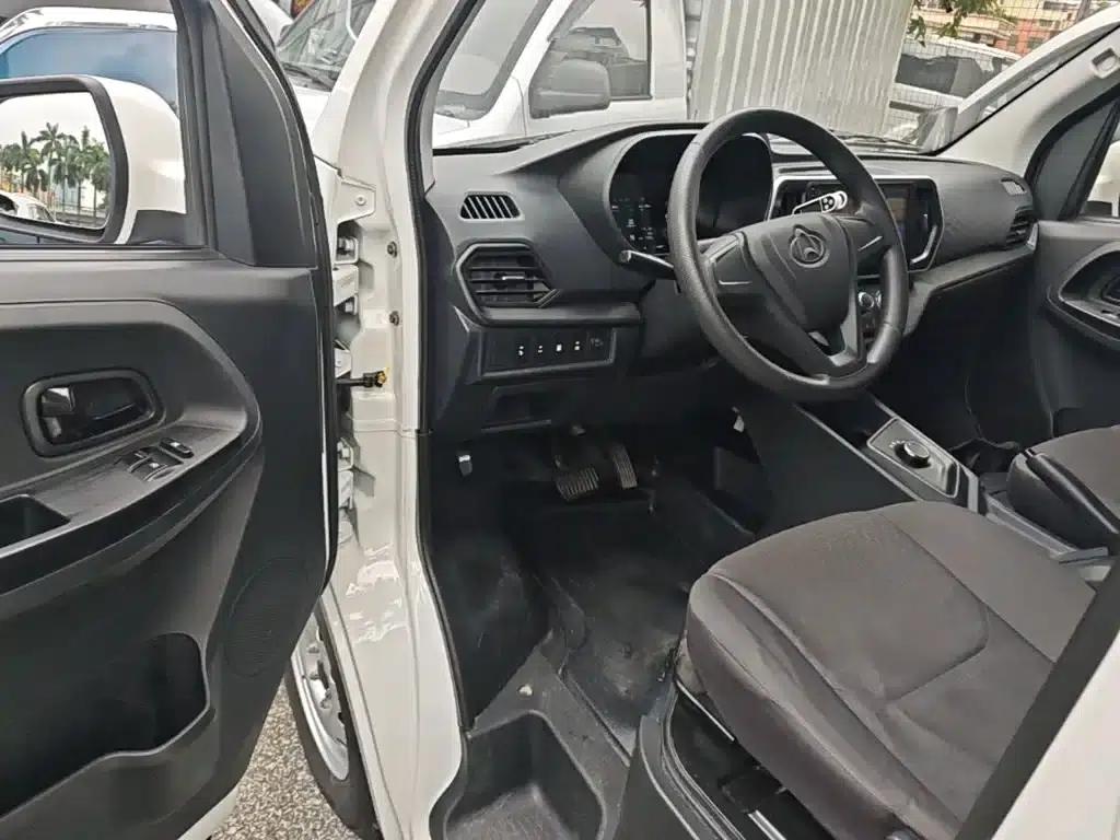Changan Ruixing EM80 2025 Passenger Edition Comfort Model 6 Seats 300km Range Double Door — миниатюра 16