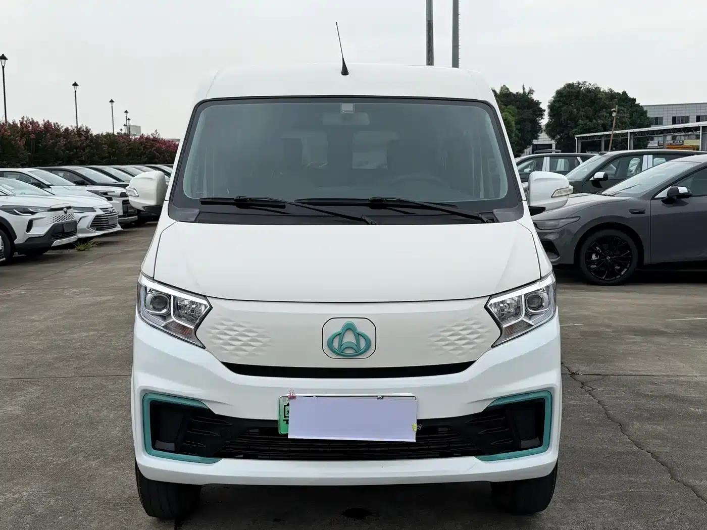 CrossStar V7 EV 2024 Model 239km/h Passenger Comfort 6-Seater — миниатюра 2