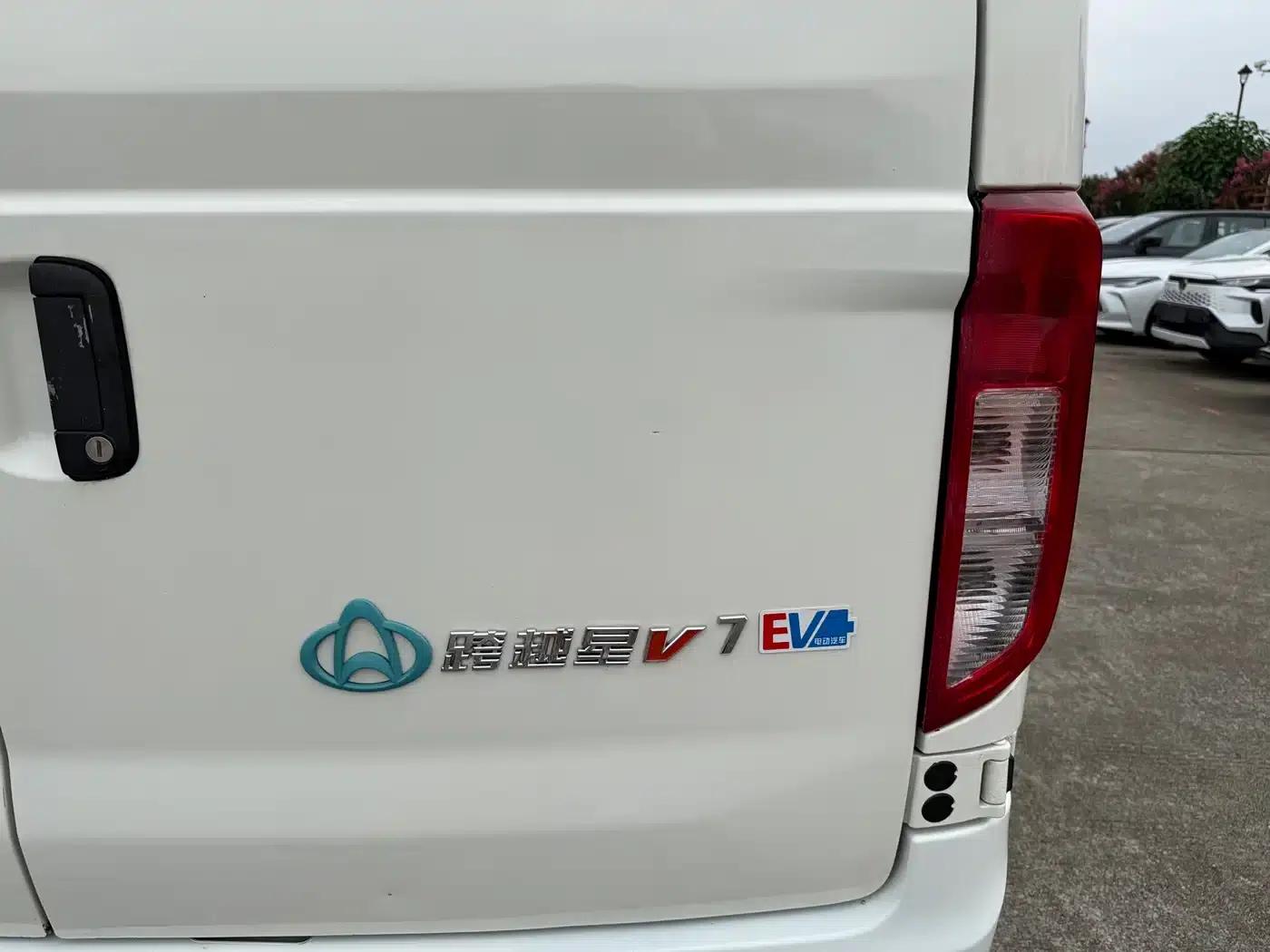 CrossStar V7 EV 2024 Model 239km/h Passenger Comfort 6-Seater — миниатюра 18