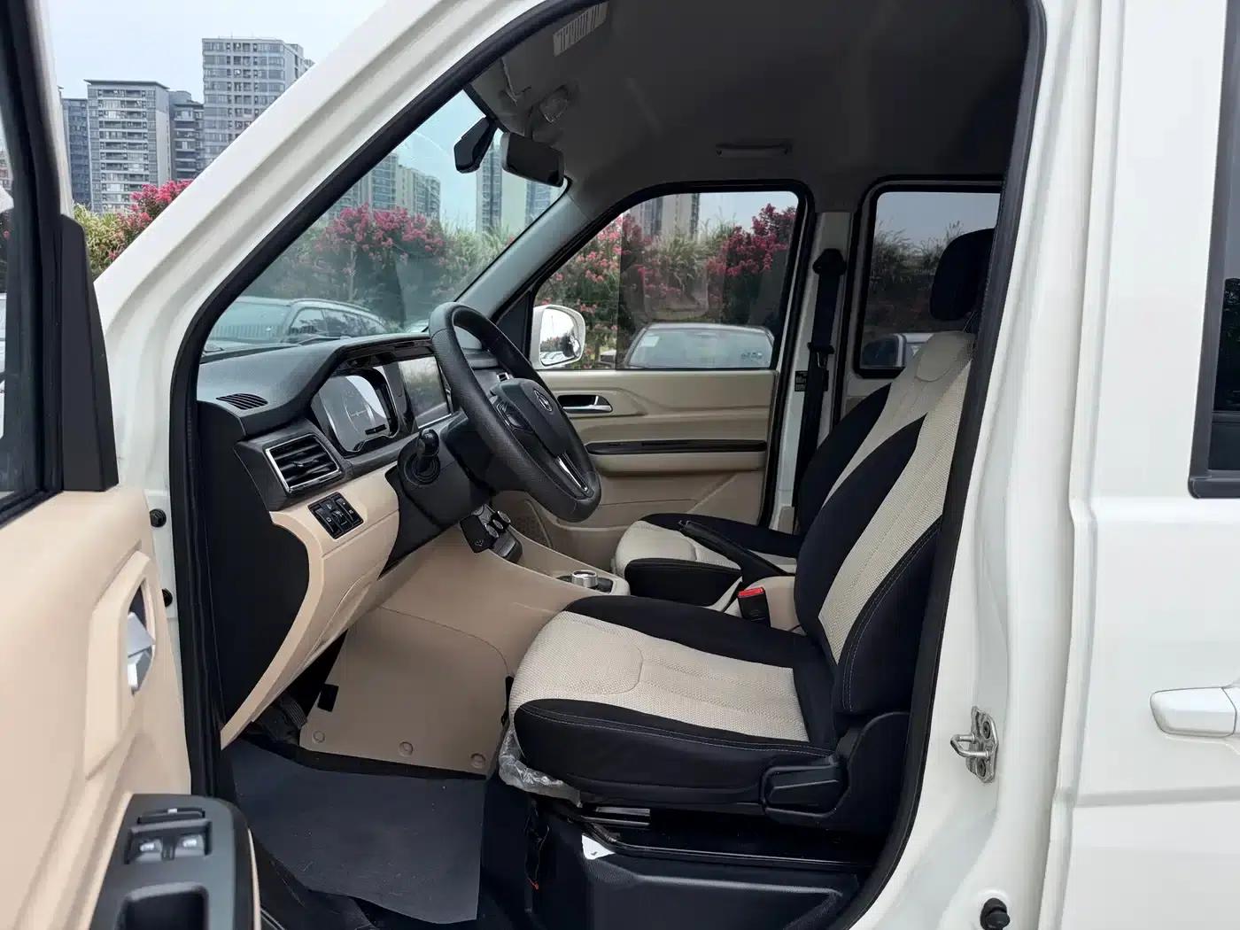 CrossStar V7 EV 2024 Model 239km/h Passenger Comfort 6-Seater — миниатюра 7