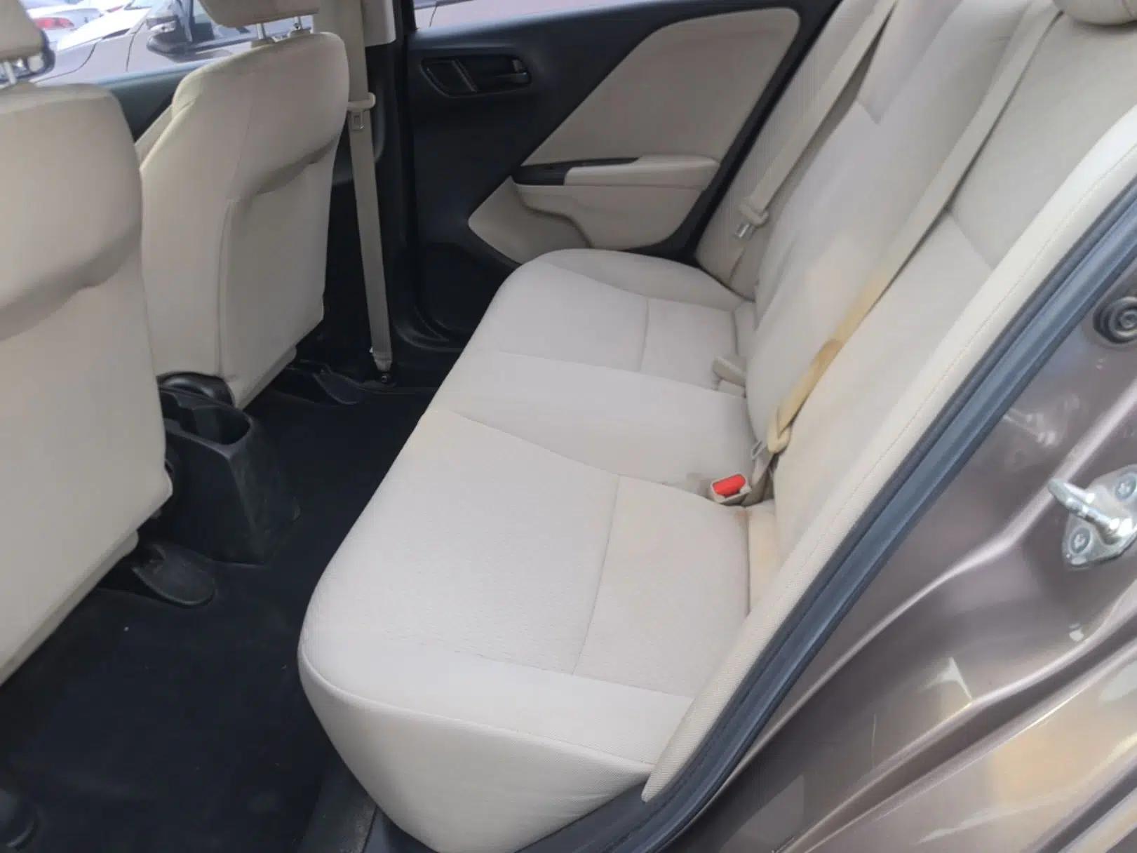 Honda Greiz 2016 1.5L CVT Classic Edition — миниатюра 20