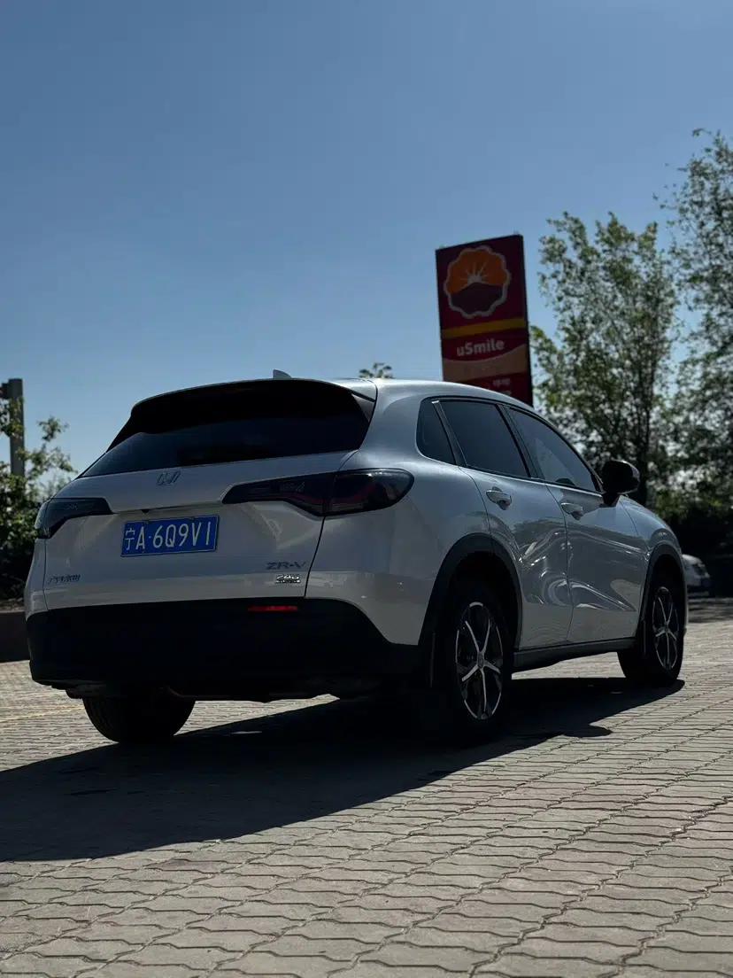 Honda ZR-V 2022 1.5T CVT Elite Edition — миниатюра 7