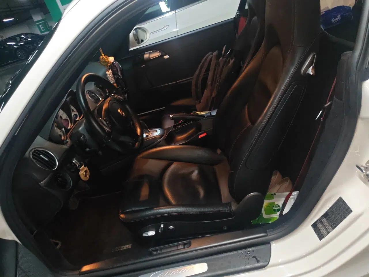 Porsche Cayman 2012 Cayman Black Edition 2.9L — миниатюра 15