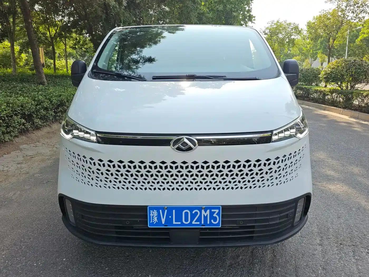 Xintu V70 2023 2.0T Elite Edition Manual Short Wheelbase Low Roof 5/6 Seats (125Ps) — миниатюра 2