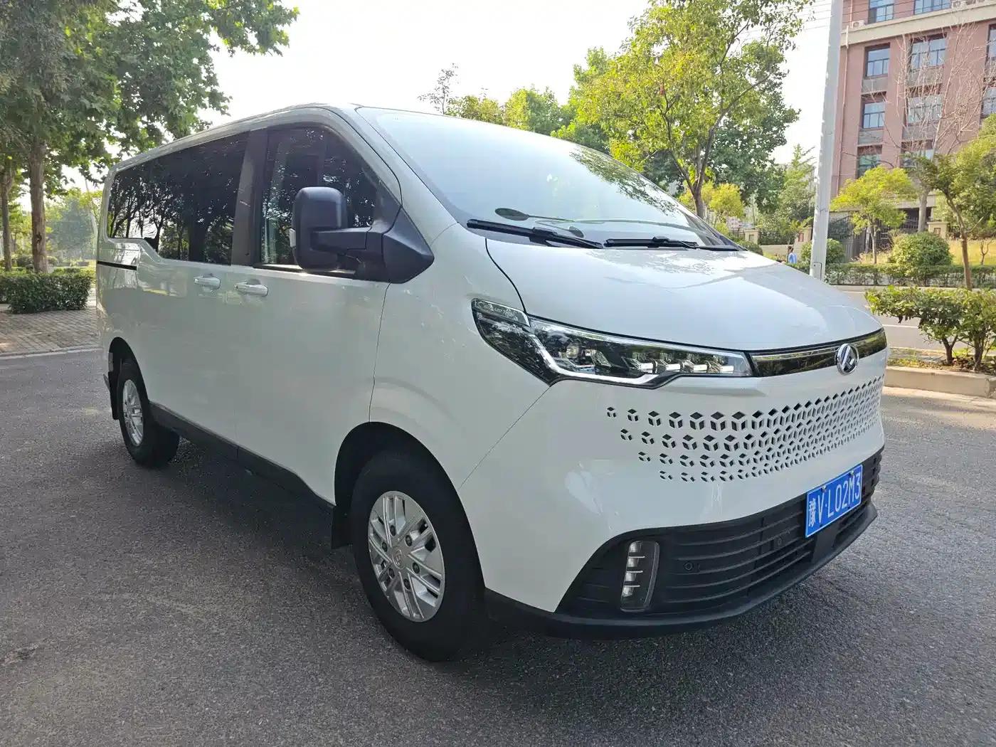 Xintu V70 2023 2.0T Elite Edition Manual Short Wheelbase Low Roof 5/6 Seats (125Ps) — миниатюра 3