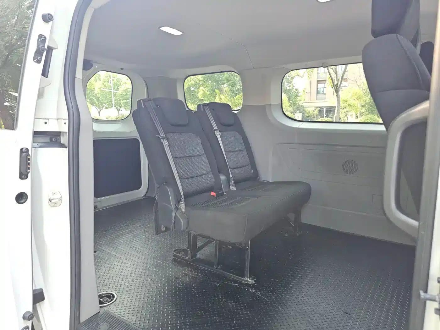 Xintu V70 2023 2.0T Elite Edition Manual Short Wheelbase Low Roof 5/6 Seats (125Ps) — миниатюра 9