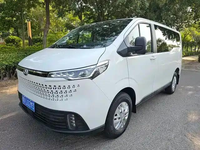 Xintu V70 2023 2.0T Elite Edition Manual Short Wheelbase Low Roof 5/6 Seats (125Ps)