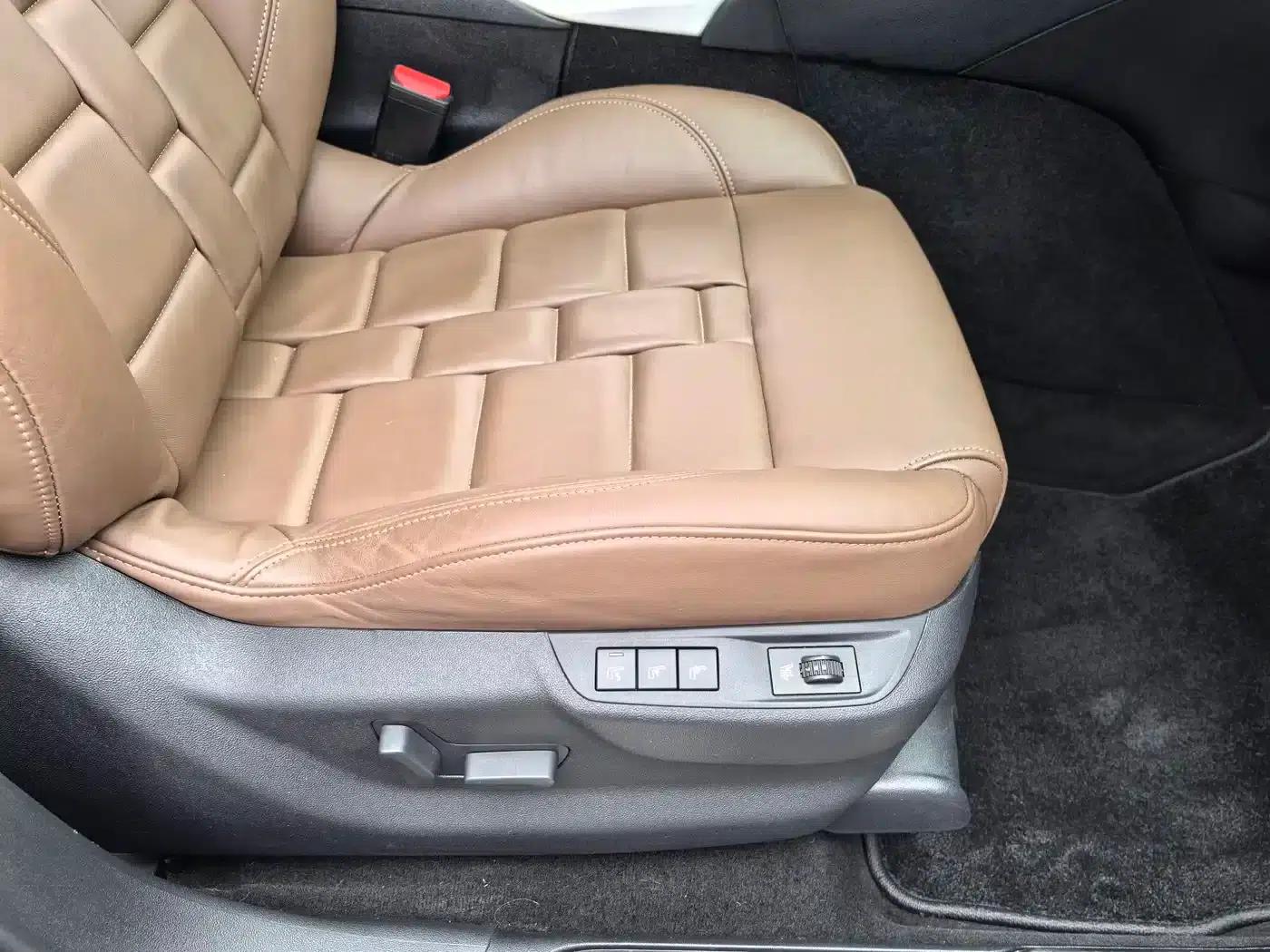DS 5 2014 1.6T Premium Edition THP200 — миниатюра 13