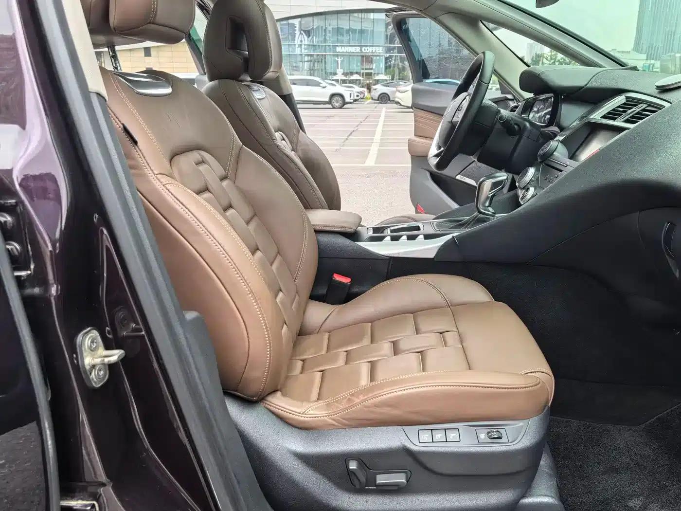 DS 5 2014 1.6T Premium Edition THP200 — миниатюра 14