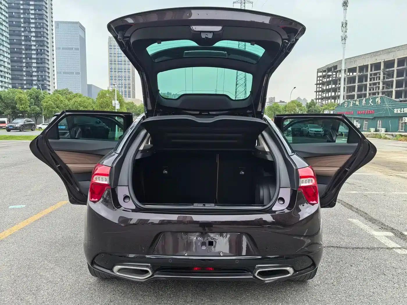DS 5 2014 1.6T Premium Edition THP200 — миниатюра 19