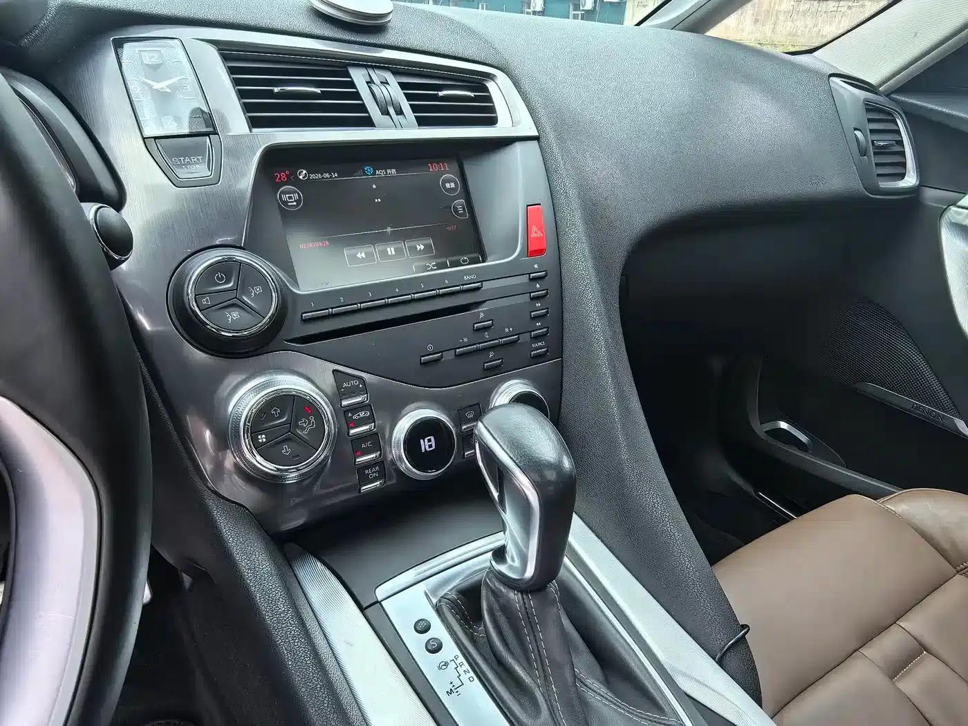 DS 5 2014 1.6T Premium Edition THP200 — миниатюра 31