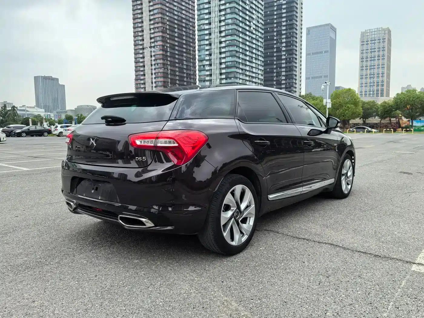 DS 5 2014 1.6T Premium Edition THP200 — миниатюра 6