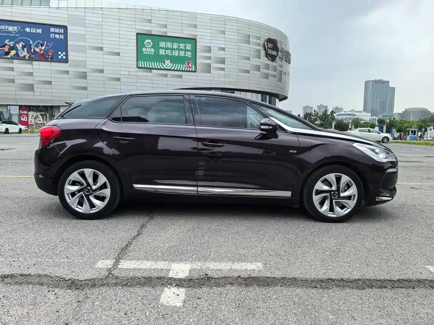 DS 5 2014 1.6T Premium Edition THP200 — миниатюра 7