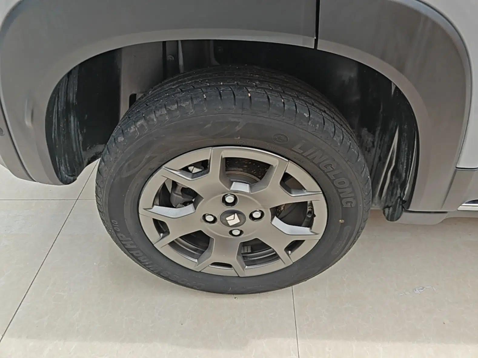 Baojun Spark EUV 2024 Prestige Edition 4 Seats — миниатюра 11