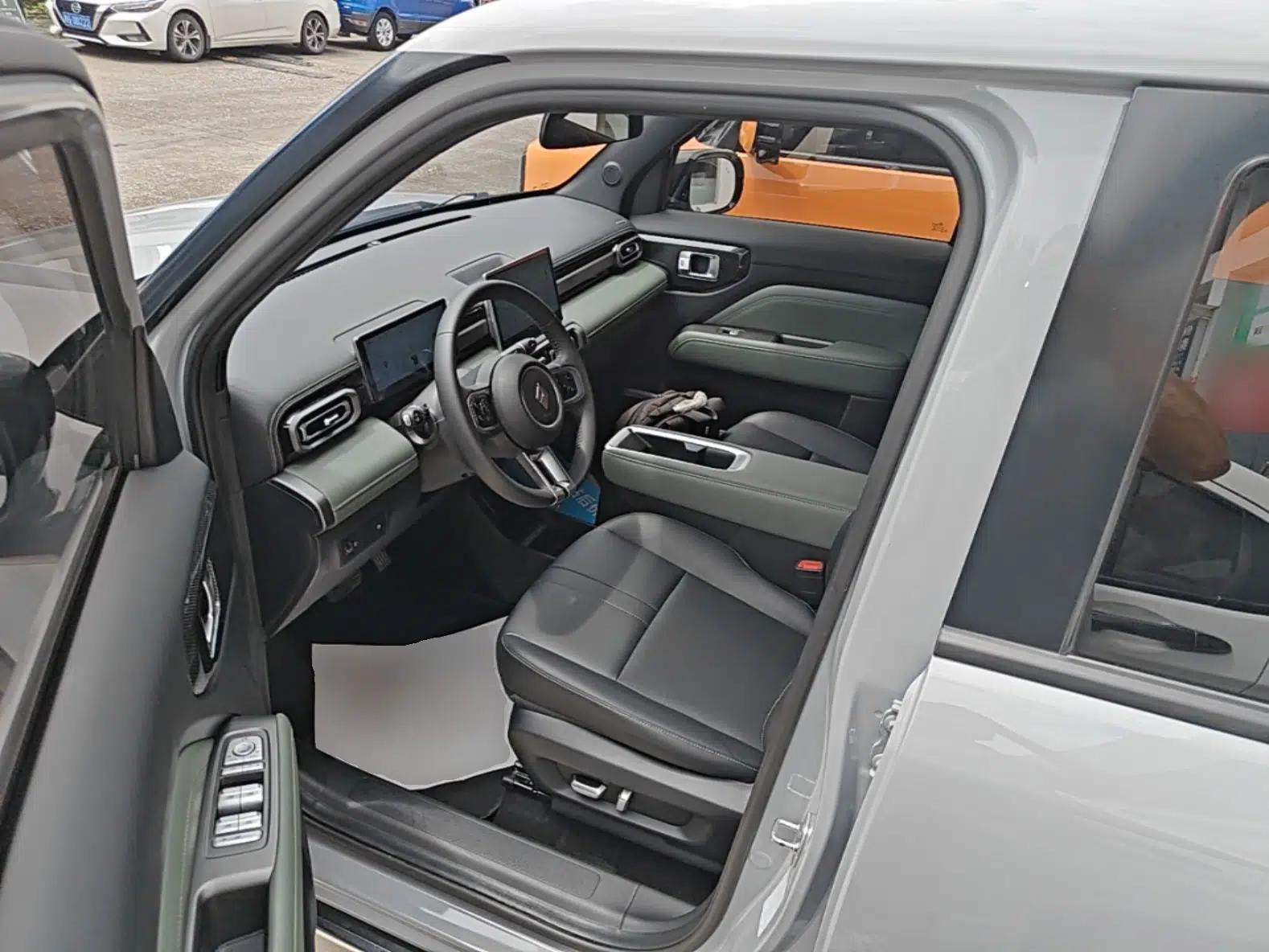 Baojun Spark EUV 2024 Prestige Edition 4 Seats — миниатюра 17