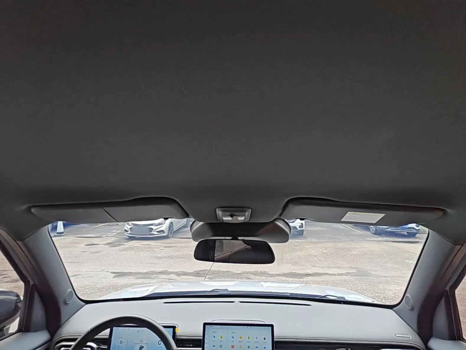 Baojun Spark EUV 2024 Prestige Edition 4 Seats — миниатюра 21