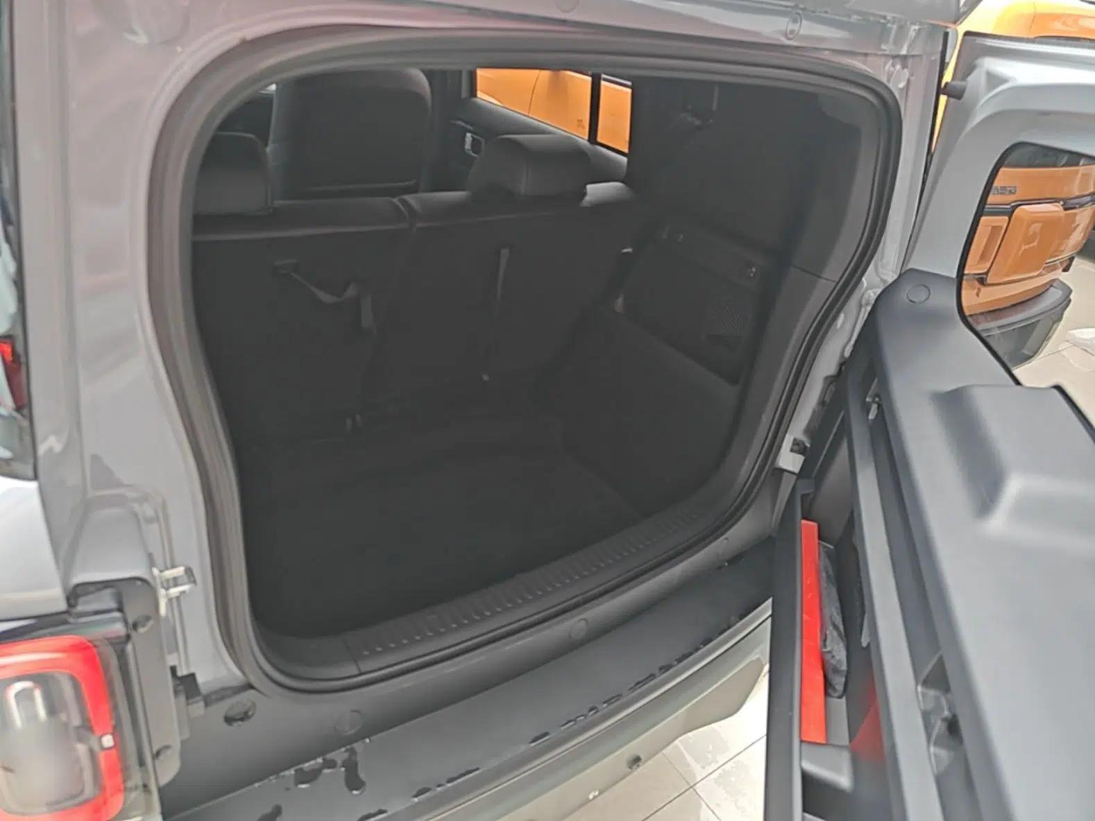 Baojun Spark EUV 2024 Prestige Edition 4 Seats — миниатюра 22