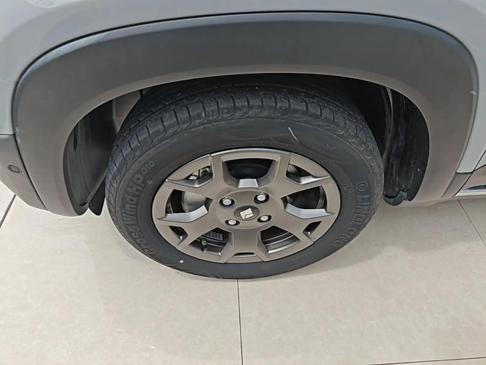 Baojun Spark EUV 2024 Prestige Edition 4 Seats — миниатюра 10