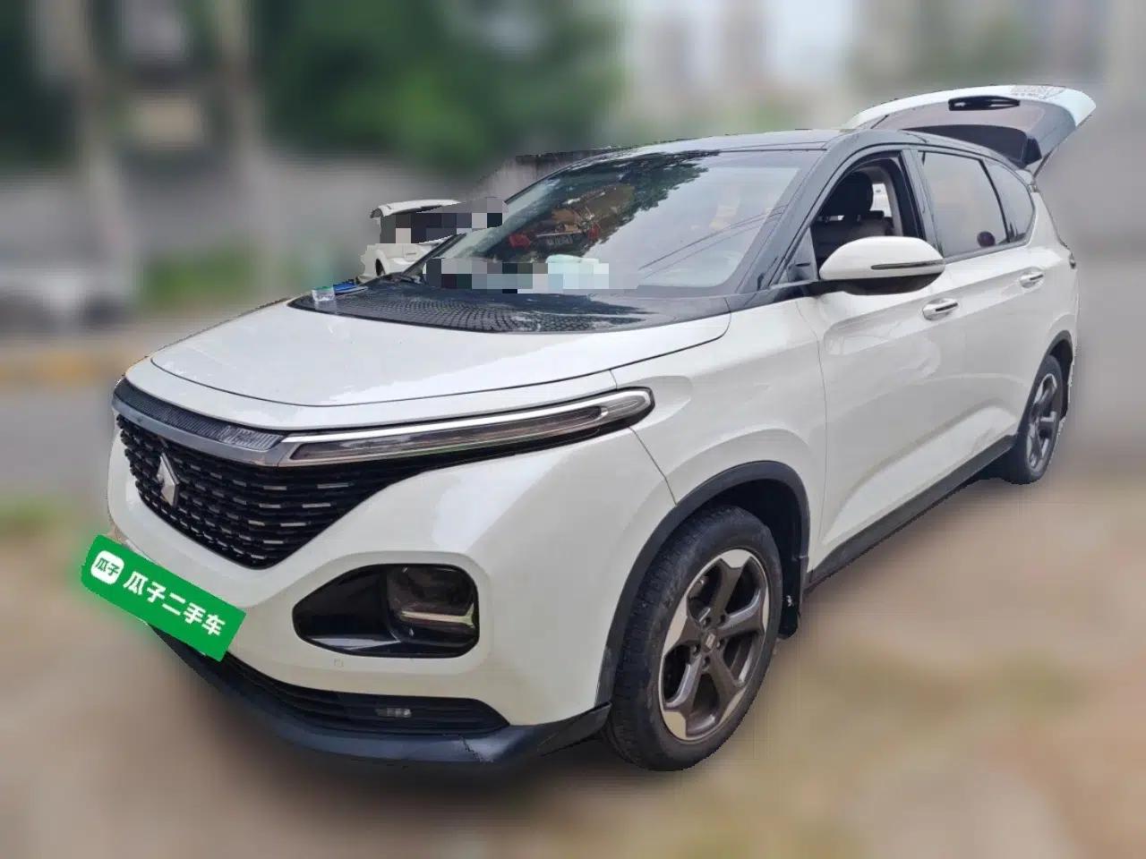 Baojun RM-5 2019 1.5T CVT Elite Version with 24-Hour Online Service 7 Seats — миниатюра 1