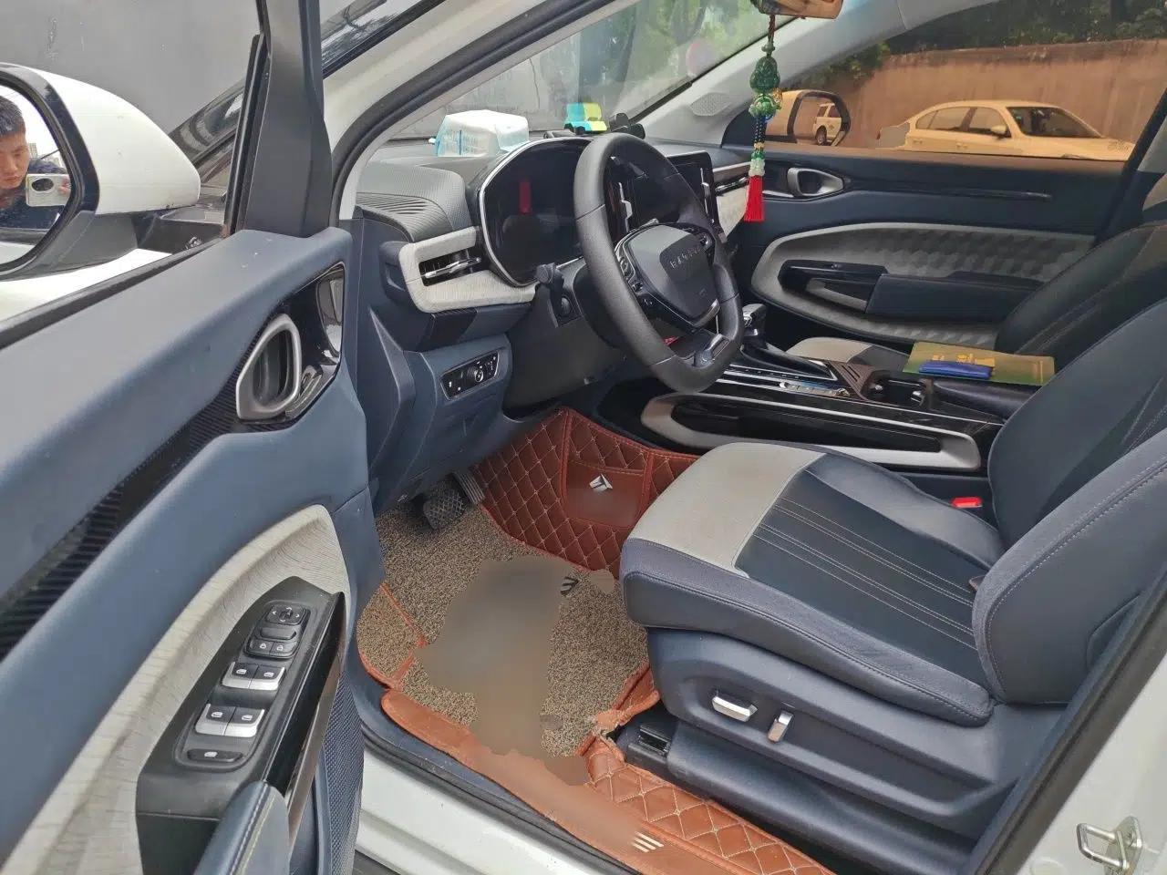 Baojun RM-5 2019 1.5T CVT Elite Version with 24-Hour Online Service 7 Seats — миниатюра 16